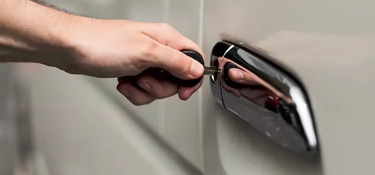 Why Choose Our Auto Locksmith Team in Hartford, CT?
