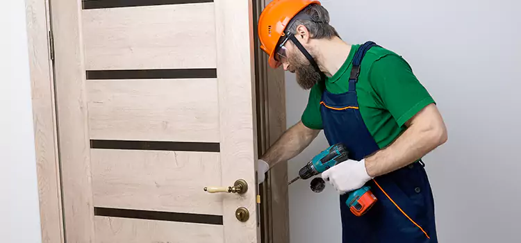 Replace Internal Door Handle with Lock Hartford