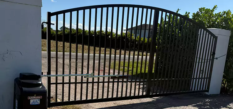 Driveway Fence Repair Hartford